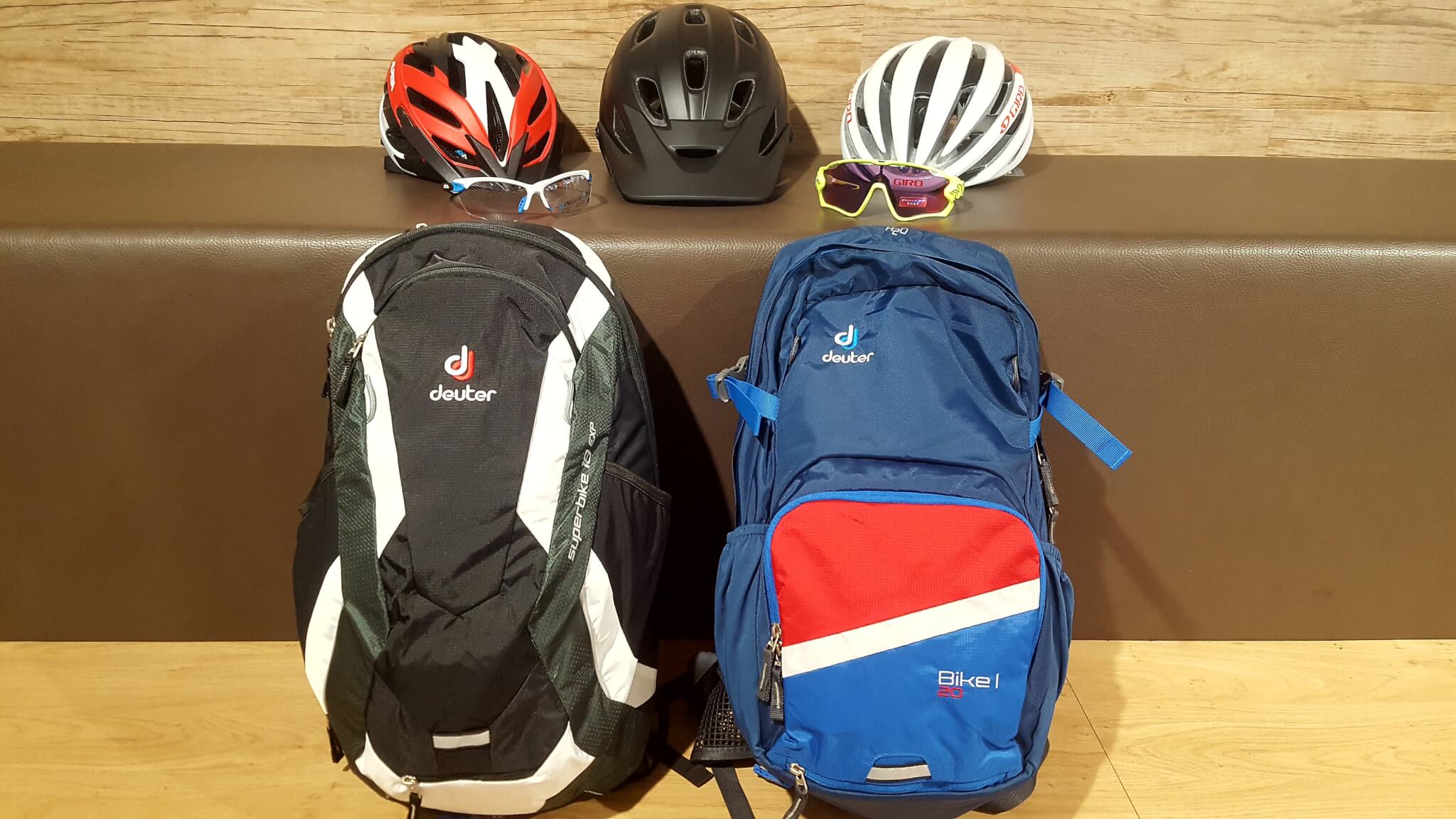 Bike-Bekleidung und Fahrrad-Helme für Rennradfahrer und Mountainbiker